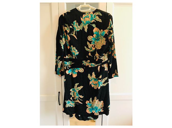 Sandro Bruni Kleid Schwarz mit Blumenmuster V Ausschnitt Mehrfarben - Ansicht 5
