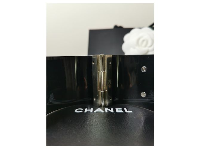 Bracciale Chanel in resina con logo CC in cristalli Nero - vista 2