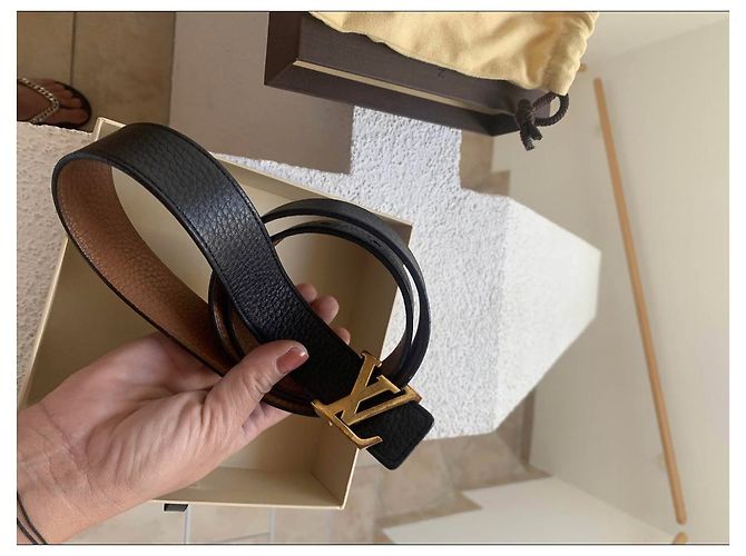 Montsouris Louis Vuitton LV Initials Belt 30 REVERSIBLE MM Black - view 5