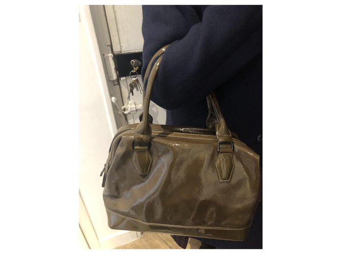 Légende Borsa Longchamp Legend in vernice nera Cachi - vista 3