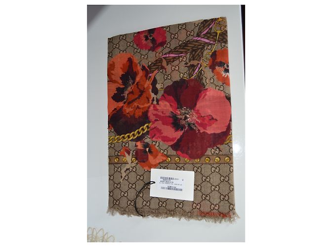 SCIARPA FIORE FLOREALE GUCCI NUOVA - vista 3