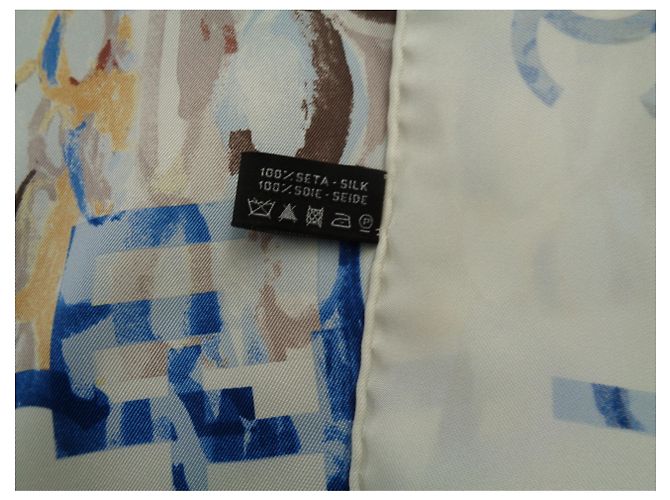 Sciarpa Chanel in seta bianco sporco Multicolore - vista 4