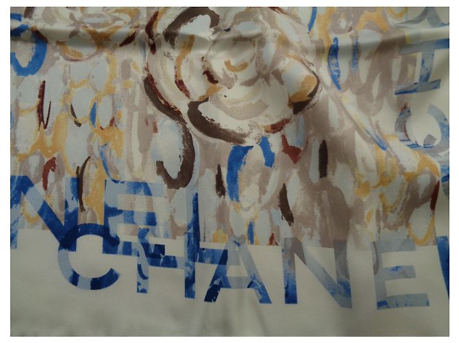 Sciarpa Chanel in seta bianco sporco Multicolore - vista 5