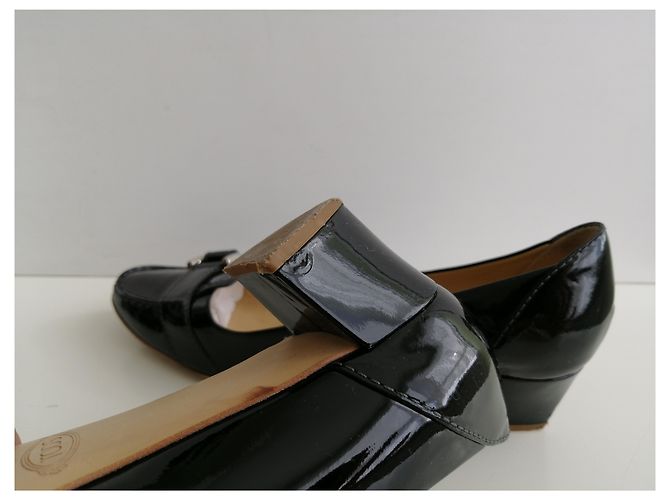 Escarpins Tod's en cuir noir 39 - vue 8
