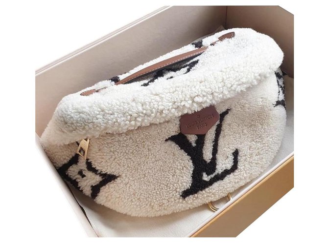 Louis vuitton Banana Beige Fur ref.231795 Joli Closet