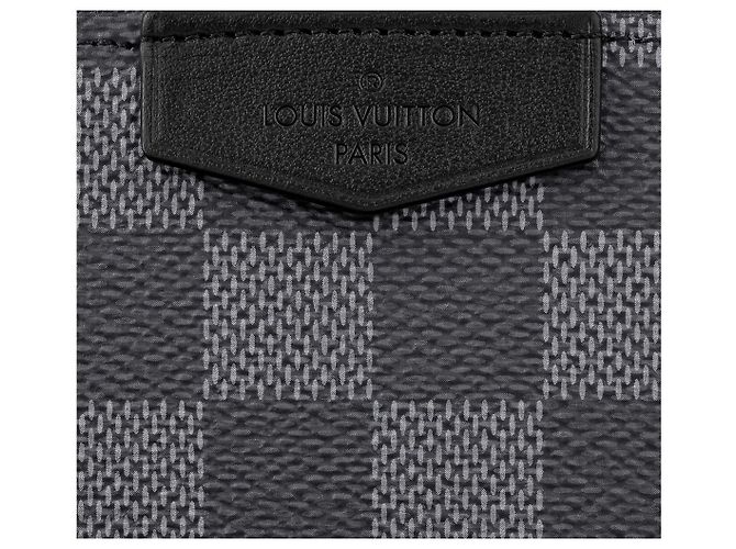 Louis Vuitton Portafoglio indossabile LV Alpha Grigio - vista 4