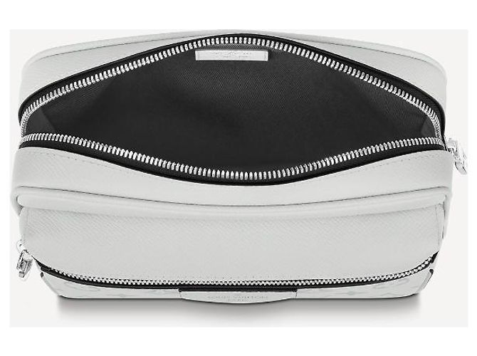 Louis Vuitton Marsupio LV Taigarama bianco - vista 3