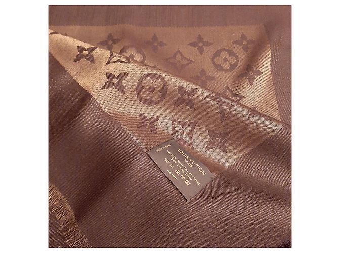 Louis Vuitton Scialle Monogram Shine Castaño - vista 3