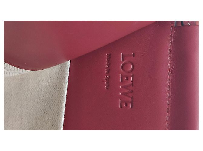 Borsa a cuscino Loewe in pelle melograno Bordò - vista 8