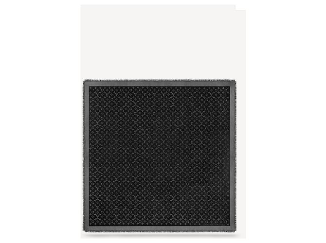 Louis Vuitton M75123  Scialle Monogram Shine Nero - vista 4