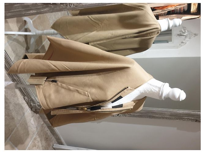 Capa Poncho Burberry de lana beige - vista 6