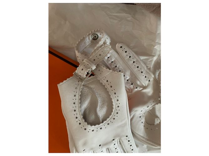 Hermès Cleopatra Handschuhe aus weißem Lammfell - Ansicht 8