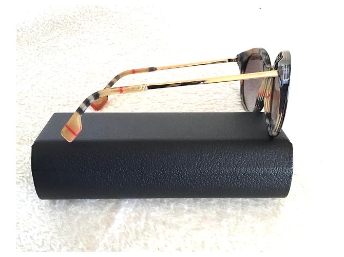 Burberry B4296 Sunglasses - view 4
