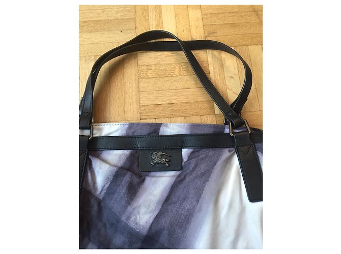 Burberry Tote Bag aus Polyester - Ansicht 2