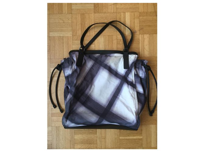 Burberry Tote Bag aus Polyester - Ansicht 6