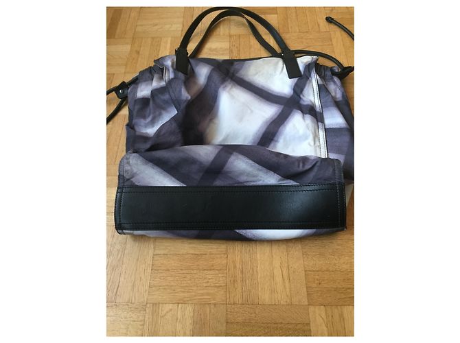 Burberry Tote Bag aus Polyester - Ansicht 8