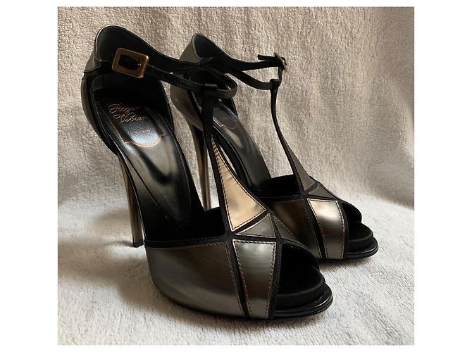 Roger Vivier Sandali alti in pelle metallizzata Metallico - vista 4