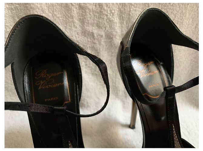 Roger Vivier Sandali alti in pelle metallizzata Metallico - vista 5