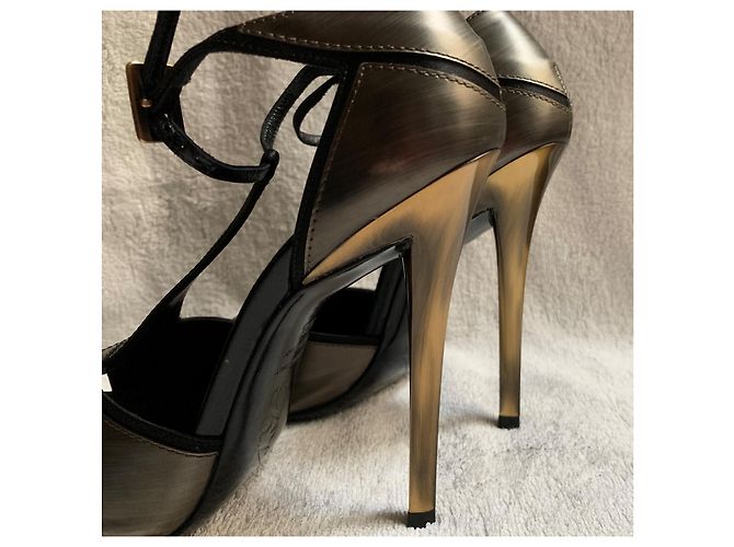 Roger Vivier Sandali alti in pelle metallizzata Metallico - vista 8