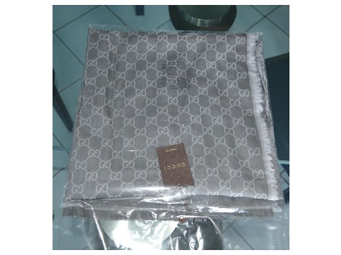 lenço ggweb gucci cor cinza novo - vista 5