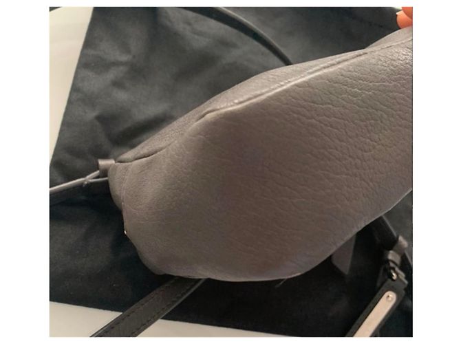 Yves Saint Laurent Lou Gürteltasche Grau Leder - Ansicht 3