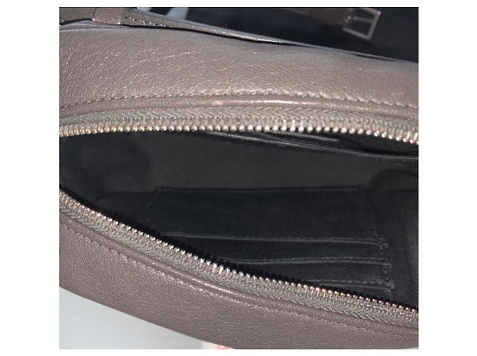 Yves Saint Laurent Lou Gürteltasche Grau Leder - Ansicht 4