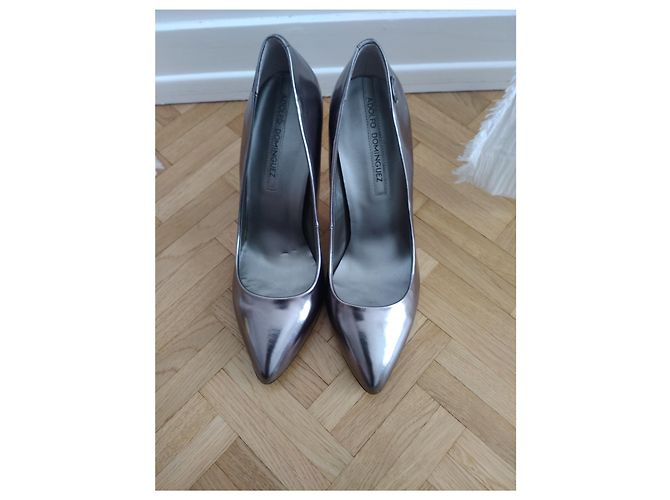 Adolfo Dominguez Metallic Silber Lackleder Pumps 37 Grau Metallisch - Ansicht 6
