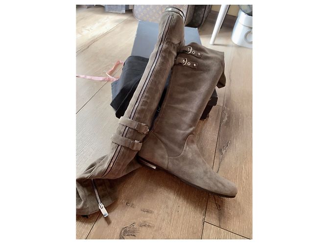 Botas SHY de camurça com joelho com zíper Taupe - vista 3