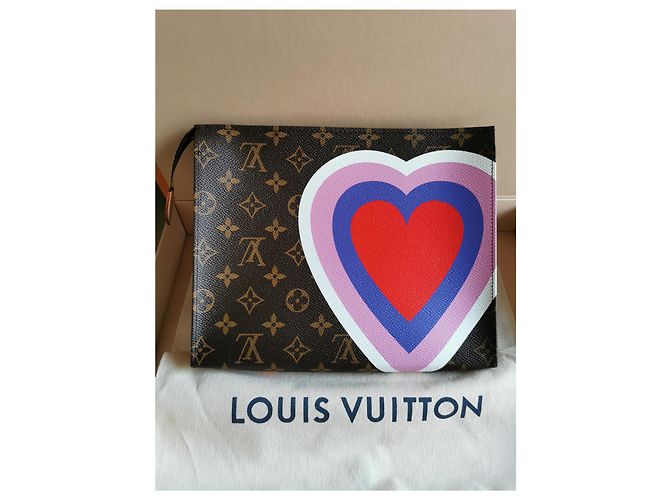 Louis Vuitton Game on Pochette Pouch 26centimetro Marrone - vista 4
