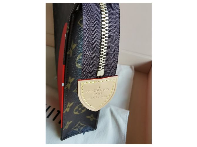 Louis Vuitton Game on Pochette Pouch 26centimetro Marrone - vista 7