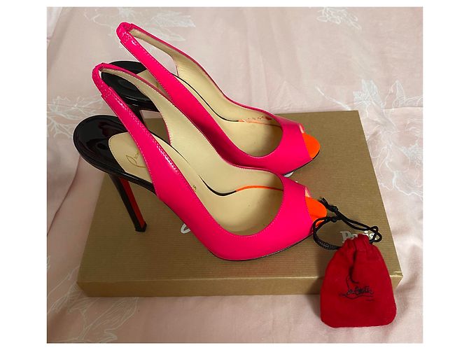 Christian Louboutin Flo Sling 120 Brevetto Fluo Fuschia - vista 2