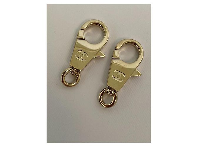 N. 2 Chanel Gold CC Logos Mousquetons dorés D'oro - vista 5