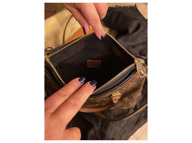 Borsa a mano Louis Vuitton Pallas BB in Pelle Marrone Cioccolato - vista 3