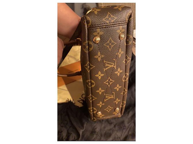 Borsa a mano Louis Vuitton Pallas BB in Pelle Marrone Cioccolato - vista 5