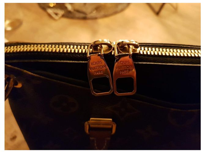 Borsa a mano Louis Vuitton Pallas BB in Pelle Marrone Cioccolato - vista 9