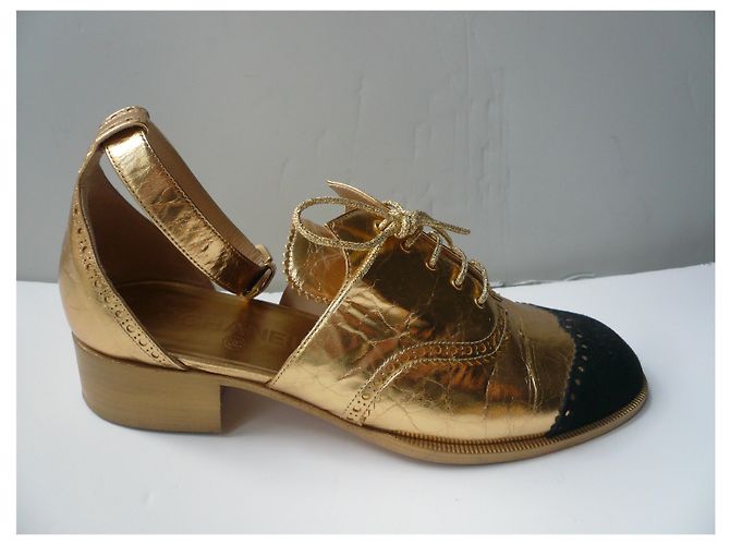 CHANEL Derby d'oro T40,5 Modello di punta della collezione IT! Gold hardware - vista 6