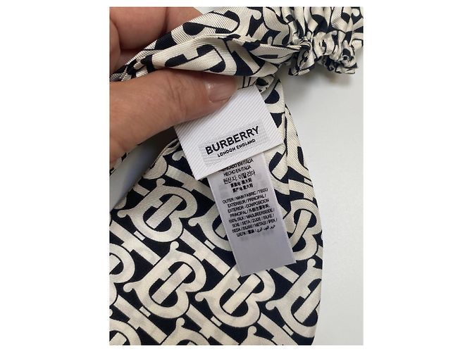 Burberry FOULARD CAPELLI MONOGRAMMA BIANCO NERO - vista 5