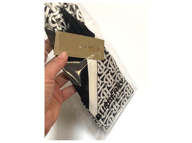 Burberry FOULARD CAPELLI MONOGRAMMA BIANCO NERO - vista 9
