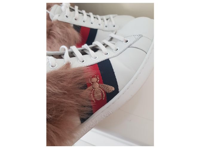 Baskets Gucci Ace blanches en cuir et fourrure - vue 4
