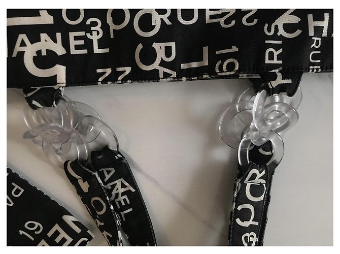 Borsa Chanel in tessuto stampato bianco e nero - vista 6