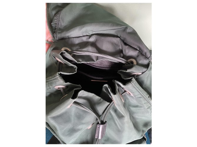 Vintage Prada Rucksack Schwarz Grün Silber Hardware - Ansicht 9