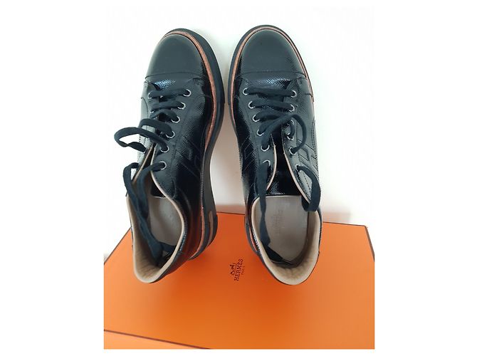 Sneakers Hermès Polo in vernice nera Nero - vista 4