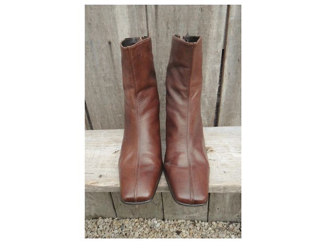 Botines Stuart Weitzman de cuero marrón claro - vista 5