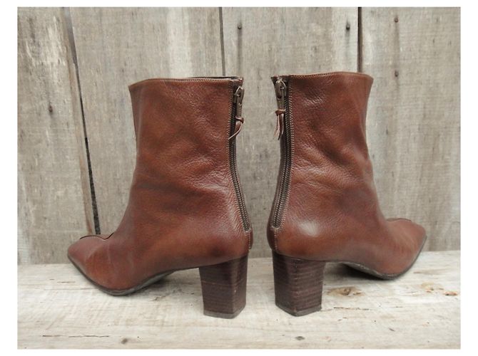 Botines Stuart Weitzman de cuero marrón claro - vista 6