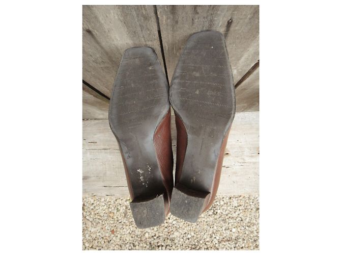 Botines Stuart Weitzman de cuero marrón claro - vista 7