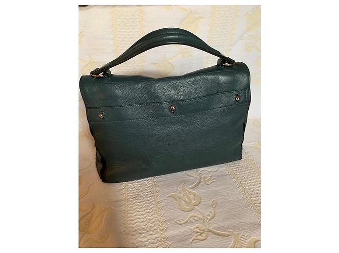Yves Saint Laurent "Muse Two - vista 2