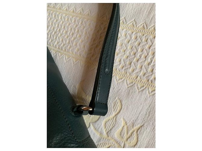 Yves Saint Laurent "Muse Two - vista 8