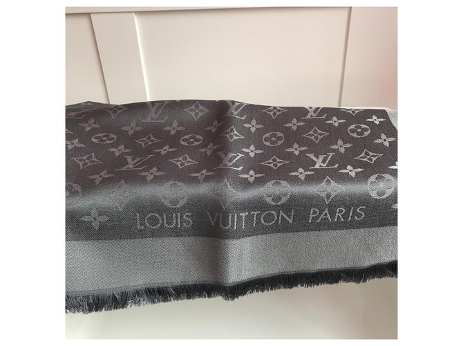Sciarpa Louis Vuitton Shine Monogram in seta grigio scuro Grigio antracite - vista 3