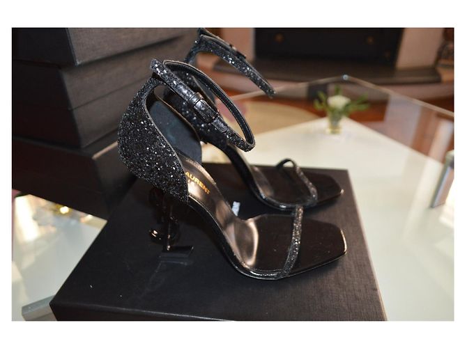 Saint Laurent Opyum. new - vista 3