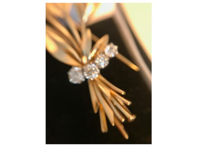 No Brand Anni spilla molto belli 50 Oro giallo e diamanti D'oro - vista 3